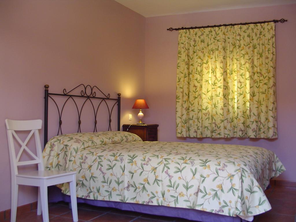Las Lucías, experiencias de ecoturismo Navatrasierra Habitación foto